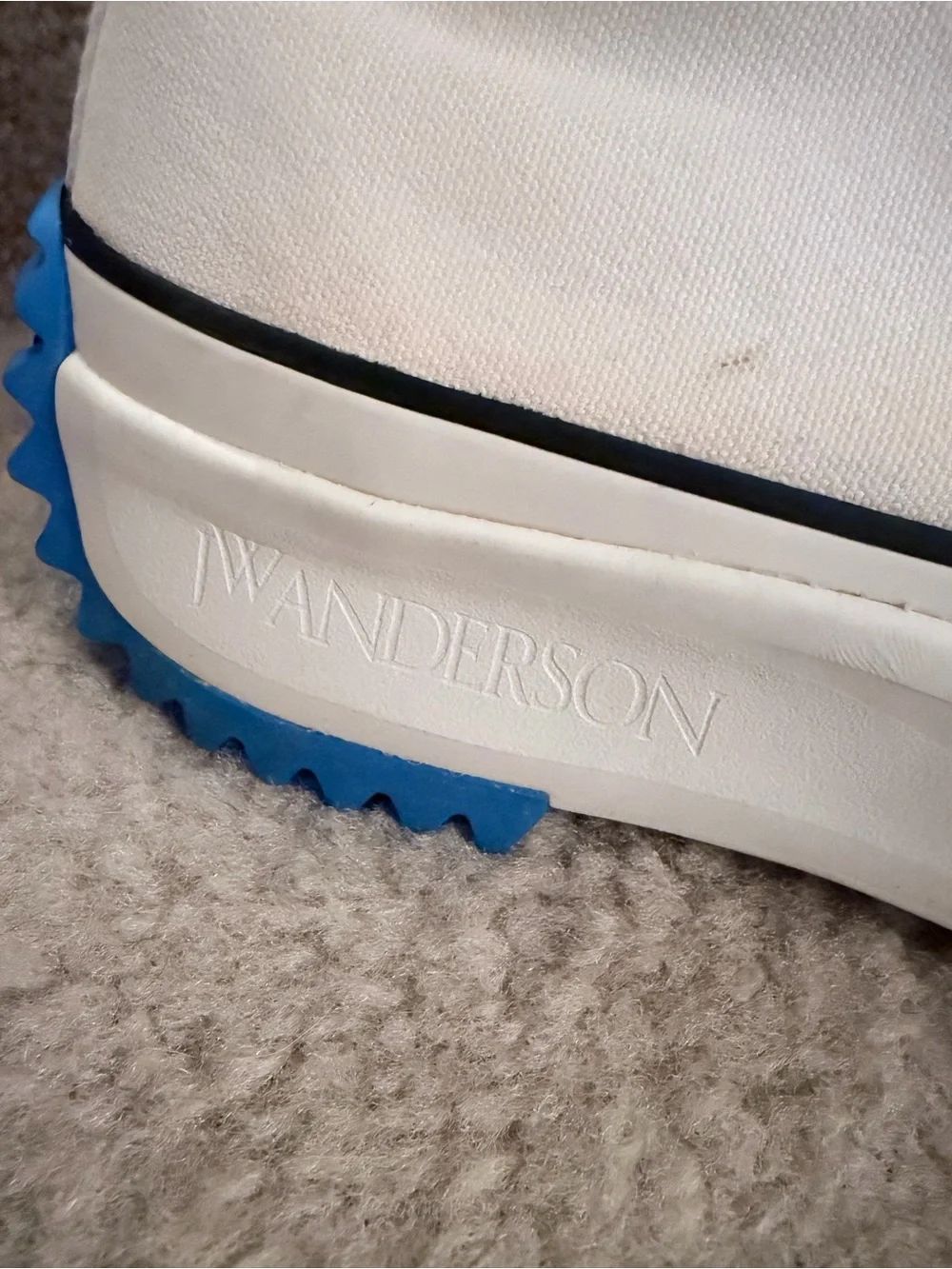 Converse chunky platform